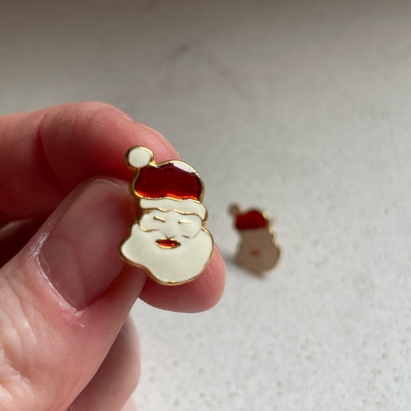 Santa Claus Earrings - Picture 1 of 5